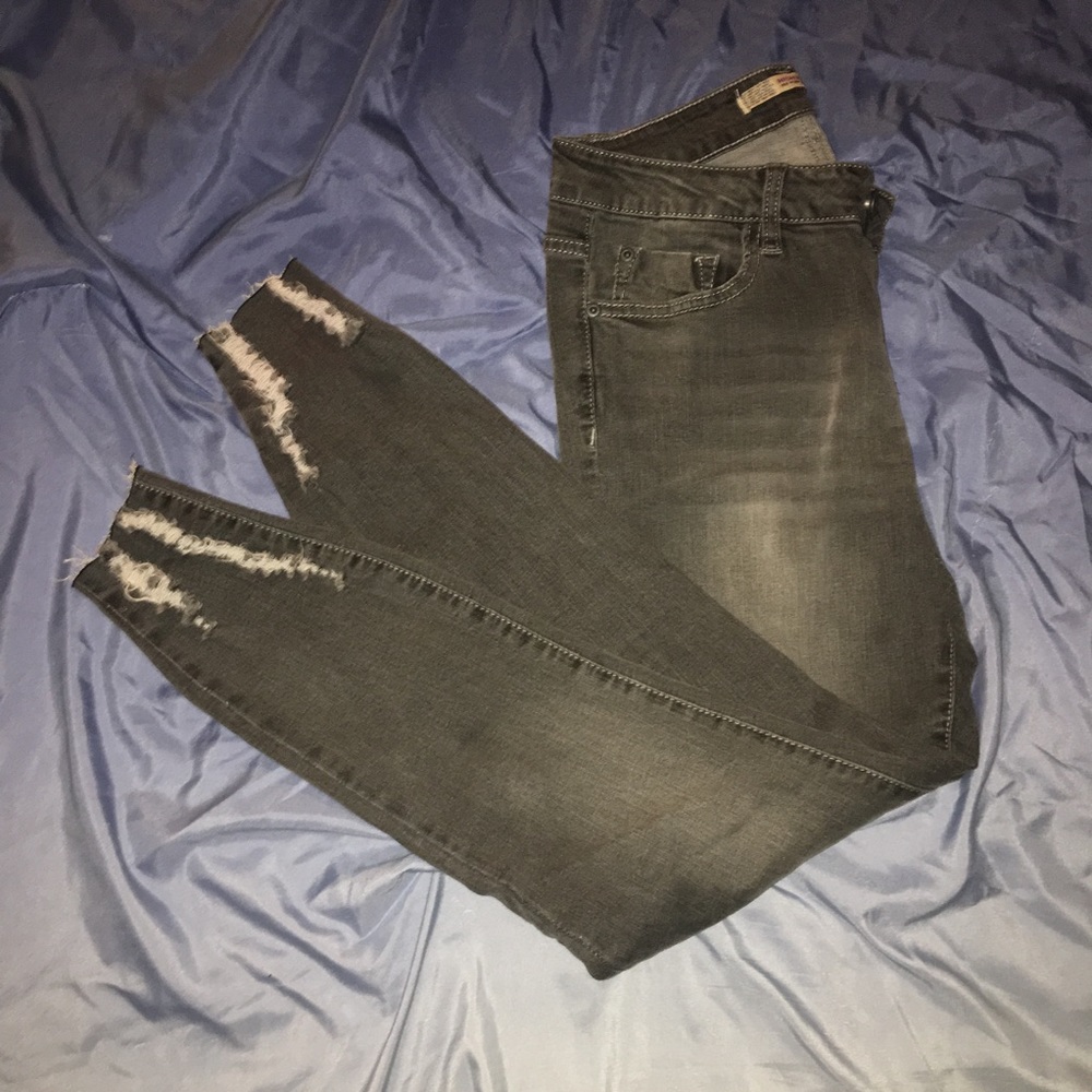 dark distressed skinny jeans